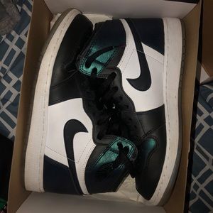 AIR JORDAN RETRO HI OG METALLIC